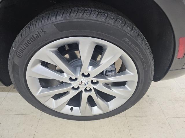 used 2023 Buick Envision car, priced at $33,987