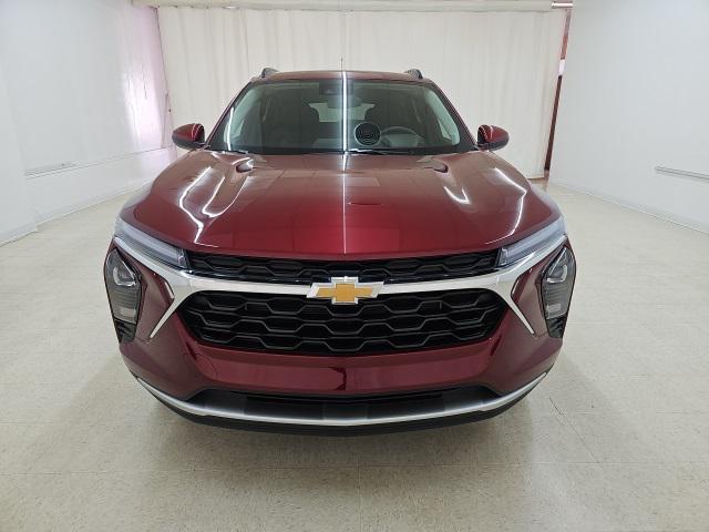 new 2025 Chevrolet Trax car, priced at $24,905