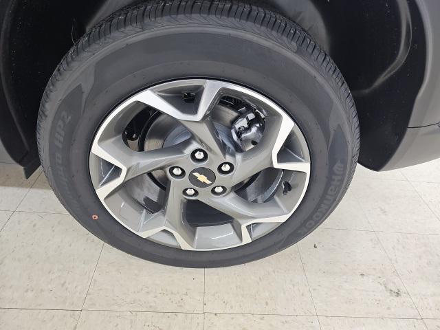 new 2025 Chevrolet Trax car