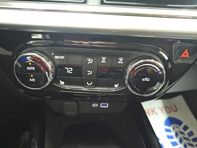 new 2025 Chevrolet Trax car