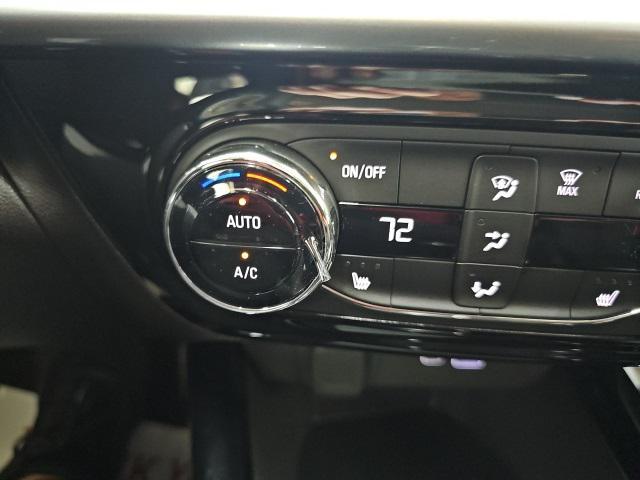 new 2025 Chevrolet Trax car