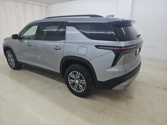 used 2025 Chevrolet Traverse car, priced at $35,899
