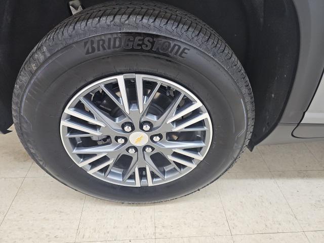 used 2025 Chevrolet Traverse car, priced at $35,899