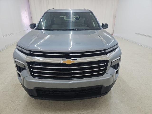 used 2025 Chevrolet Traverse car, priced at $35,899