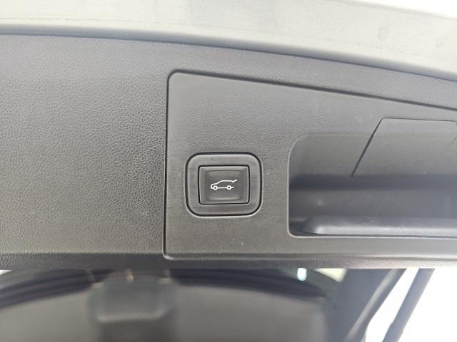 used 2024 Cadillac XT4 car, priced at $34,500