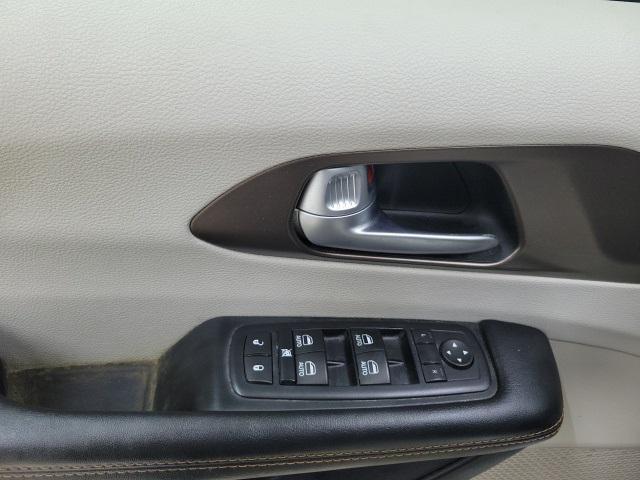 used 2017 Chrysler Pacifica car, priced at $13,998