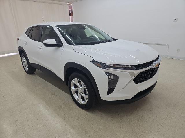new 2025 Chevrolet Trax car, priced at $22,384