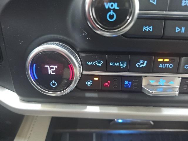 used 2023 Ford Expedition car, priced at $43,720