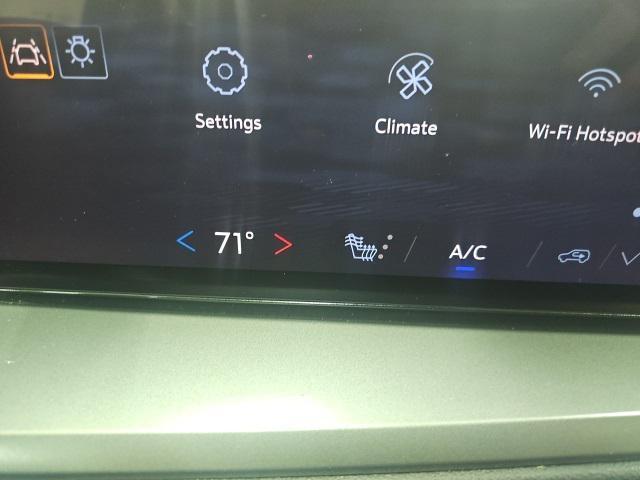 used 2024 Chevrolet Traverse car, priced at $31,926