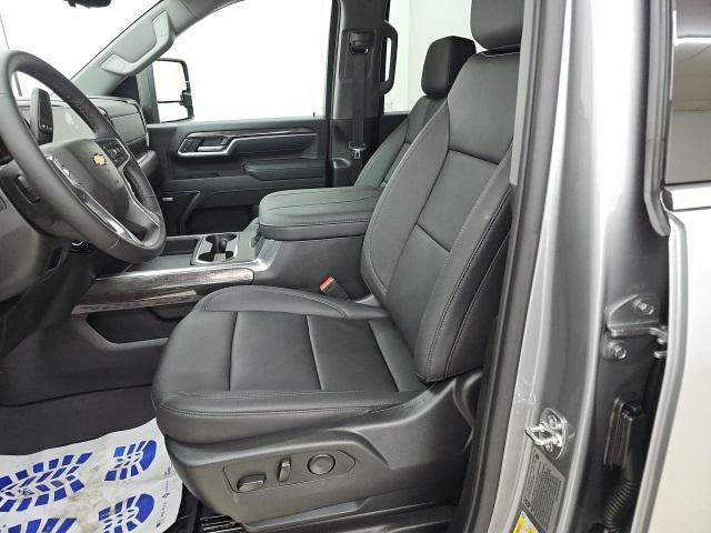 new 2025 Chevrolet Silverado 3500 car, priced at $81,075