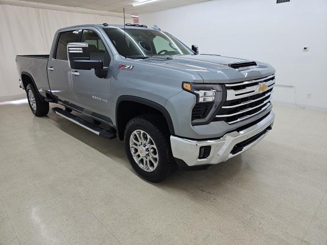 new 2025 Chevrolet Silverado 3500 car, priced at $81,075