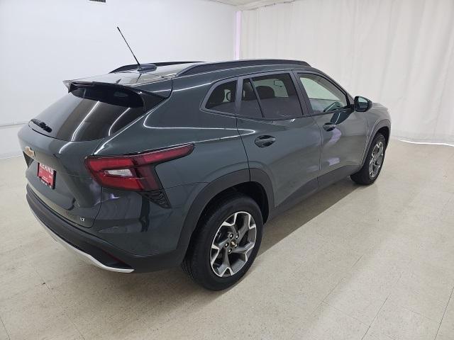 new 2025 Chevrolet Trax car, priced at $24,904