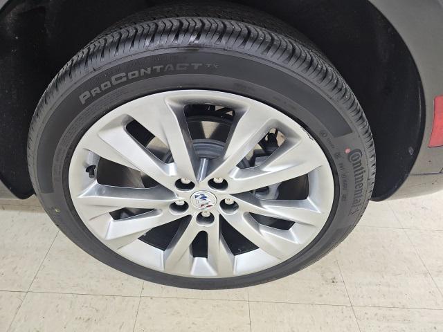 used 2023 Buick Envision car, priced at $34,400