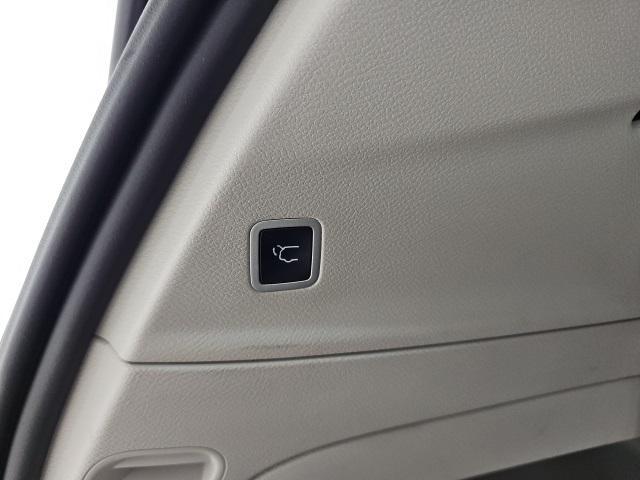used 2023 Chrysler Pacifica car, priced at $23,810