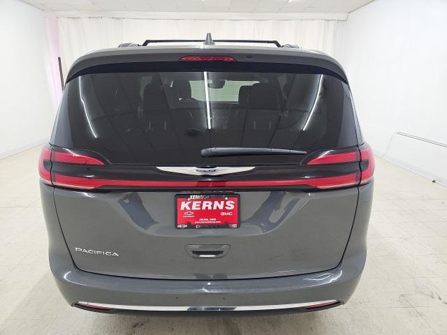 used 2022 Chrysler Pacifica car, priced at $20,957