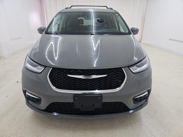used 2022 Chrysler Pacifica car, priced at $20,957