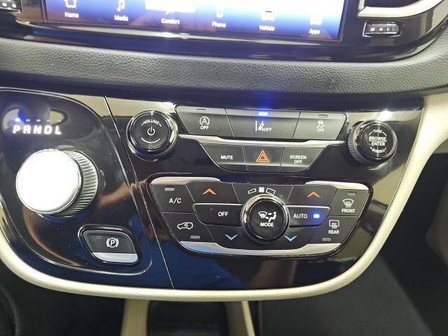 used 2022 Chrysler Pacifica car, priced at $20,957