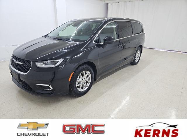 used 2023 Chrysler Pacifica car, priced at $23,735