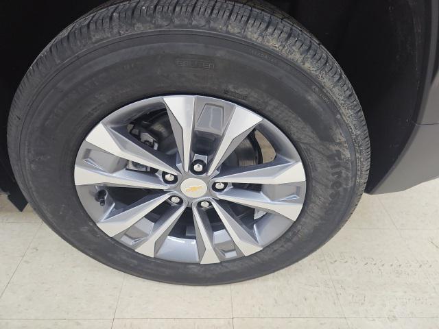 new 2026 Chevrolet Equinox car, priced at $33,592