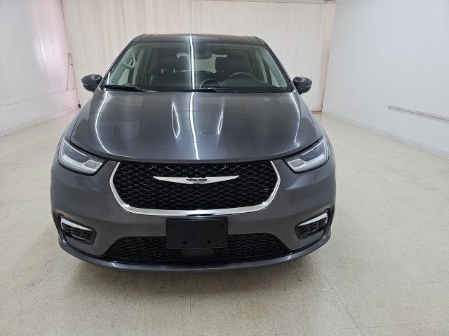 used 2023 Chrysler Pacifica car, priced at $21,988