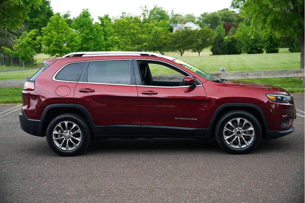 used 2019 Jeep Cherokee car, priced at $15,995