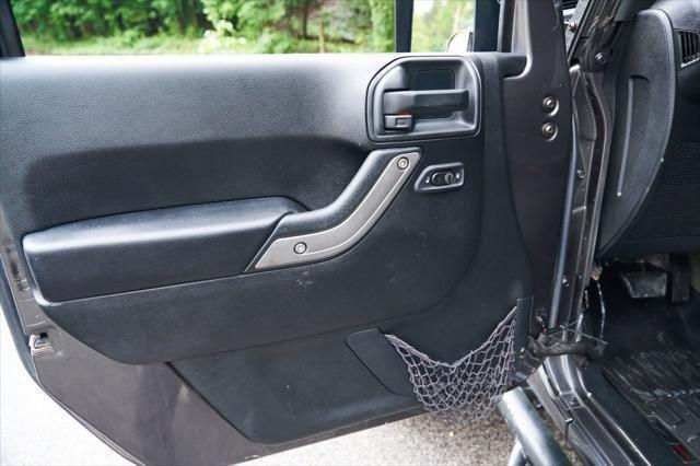 used 2016 Jeep Wrangler Unlimited car, priced at $13,995