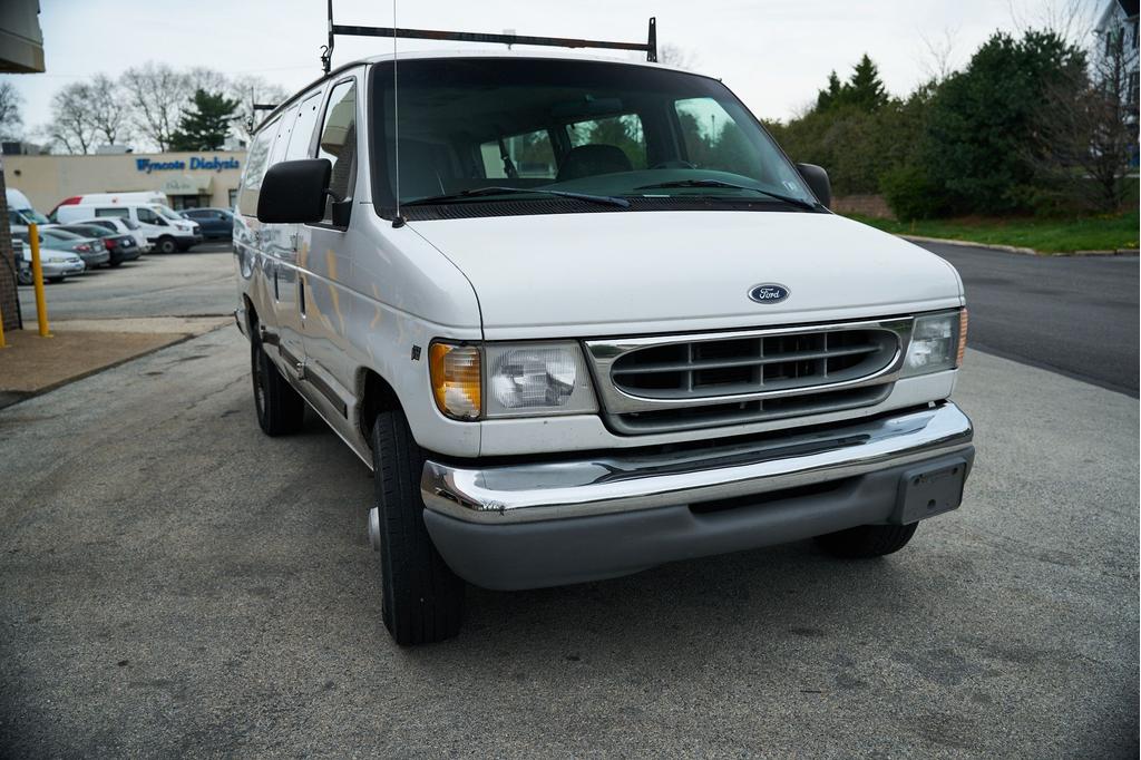 used 1998 Ford Club Wagon car, priced at $2,995