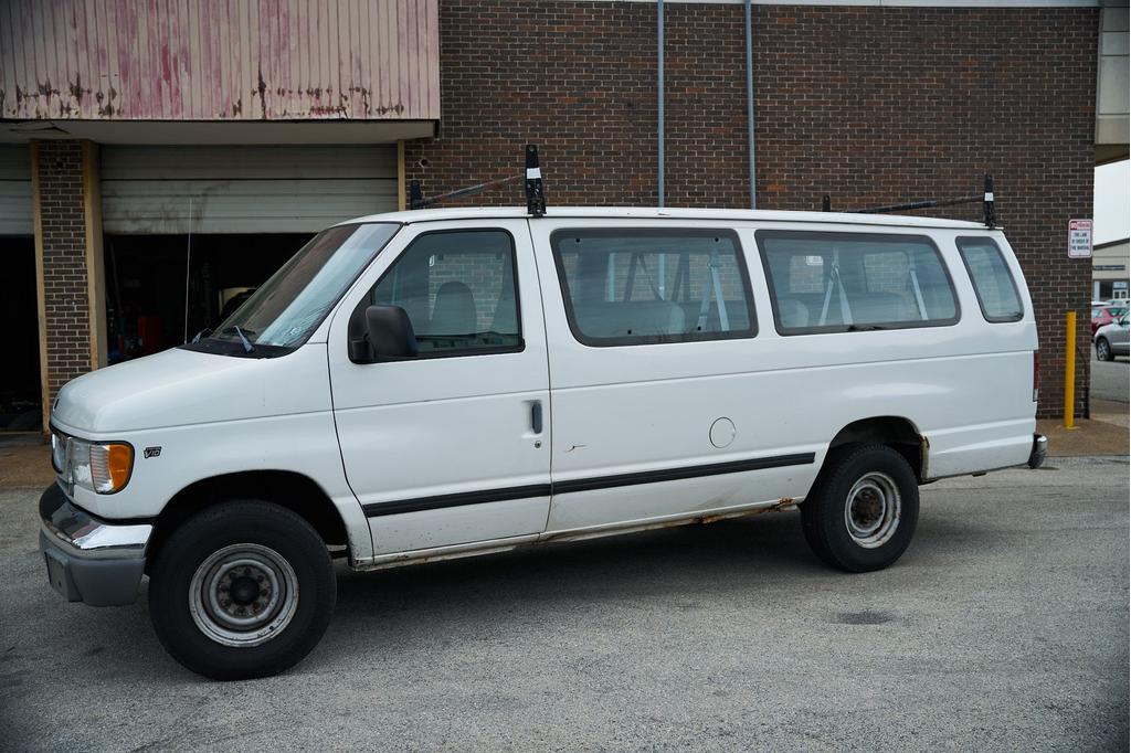 used 1998 Ford Club Wagon car, priced at $2,995