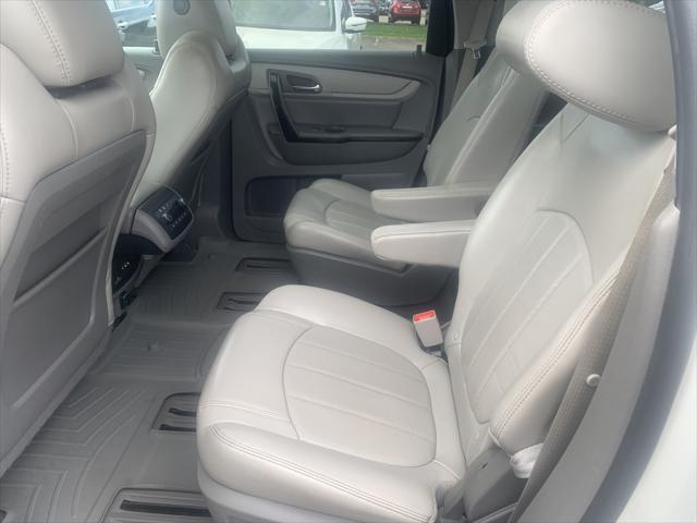 used 2015 Chevrolet Traverse car, priced at $9,495