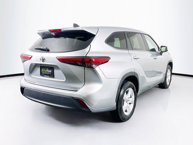 used 2023 Toyota Highlander car, priced at $29,997