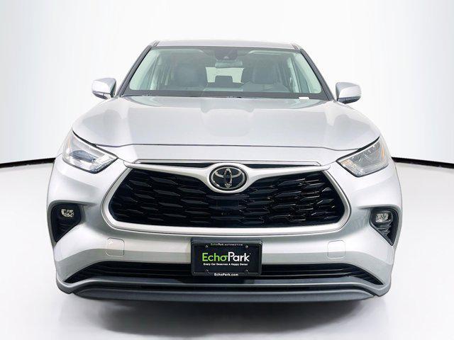 used 2023 Toyota Highlander car, priced at $29,997