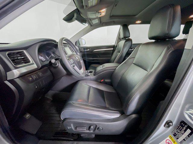 used 2019 Toyota Highlander car, priced at $26,599