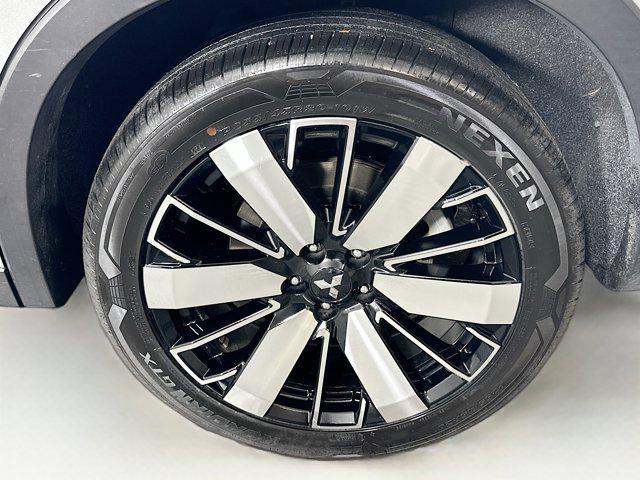 used 2025 Mitsubishi Outlander car, priced at $25,987