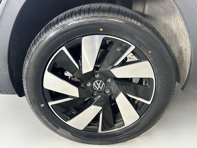 used 2024 Volkswagen Atlas Cross Sport car, priced at $27,987