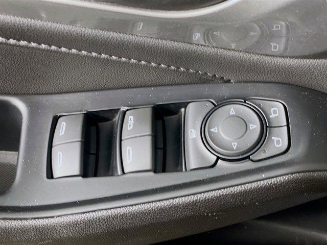 used 2023 Chevrolet Traverse car, priced at $27,887