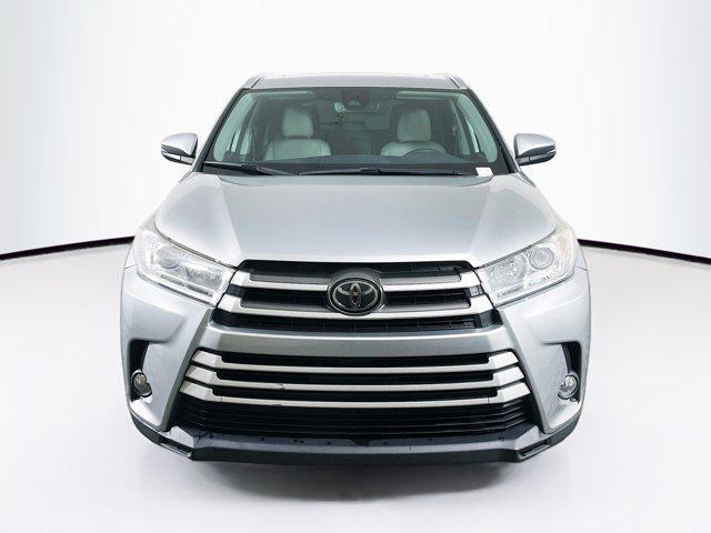 used 2018 Toyota Highlander car, priced at $23,999