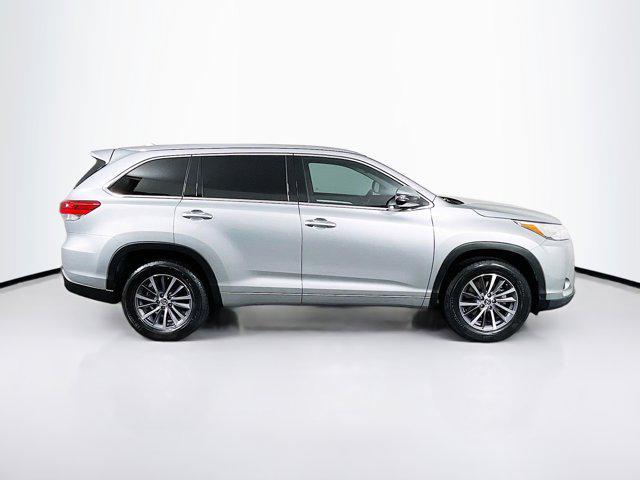 used 2018 Toyota Highlander car, priced at $23,999