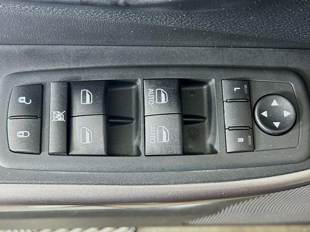 used 2021 Jeep Cherokee car, priced at $18,987