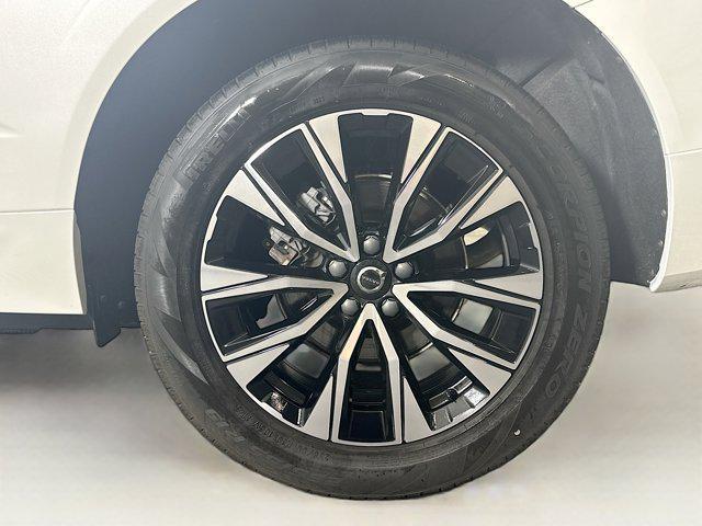 used 2023 Volvo XC60 car, priced at $33,787