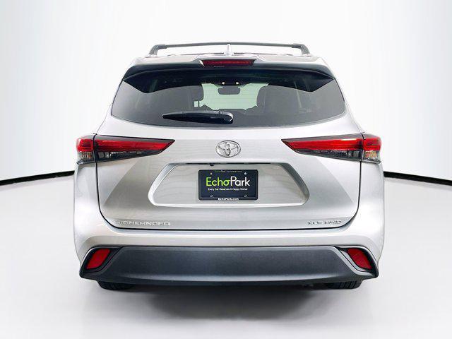 used 2021 Toyota Highlander car, priced at $30,999