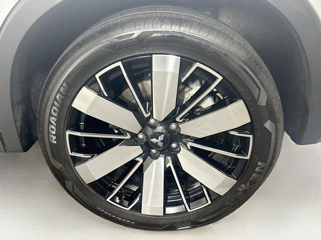 used 2025 Mitsubishi Outlander car, priced at $25,487