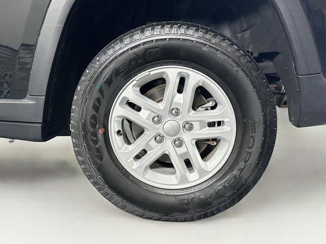 used 2023 Jeep Grand Cherokee car, priced at $25,987