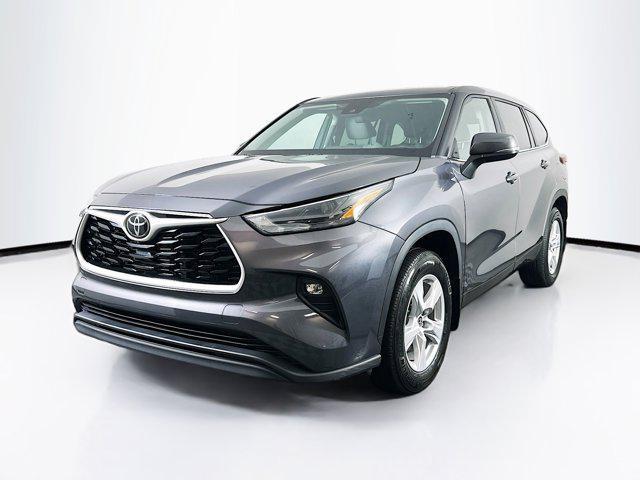 used 2023 Toyota Highlander car, priced at $35,497