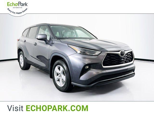 used 2023 Toyota Highlander car, priced at $35,497