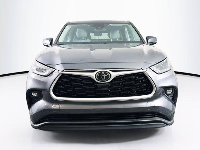 used 2023 Toyota Highlander car, priced at $35,497
