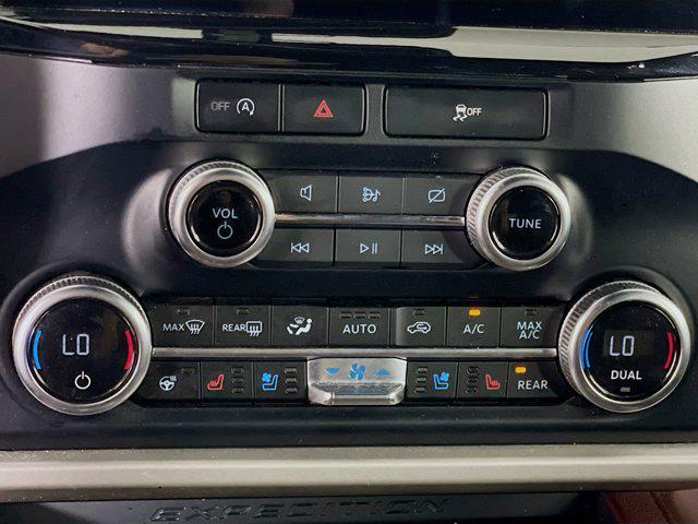 used 2024 Ford Expedition car, priced at $45,197