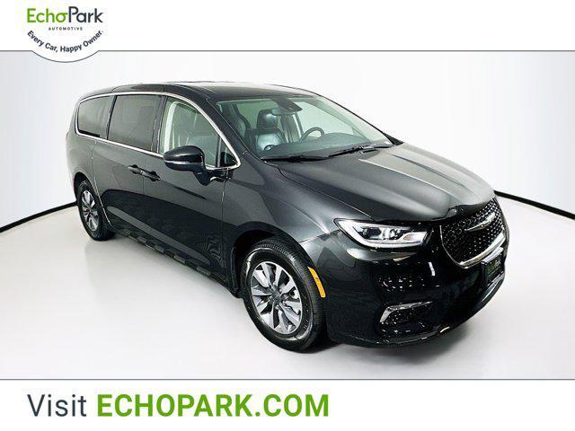 used 2023 Chrysler Pacifica Hybrid car, priced at $31,179