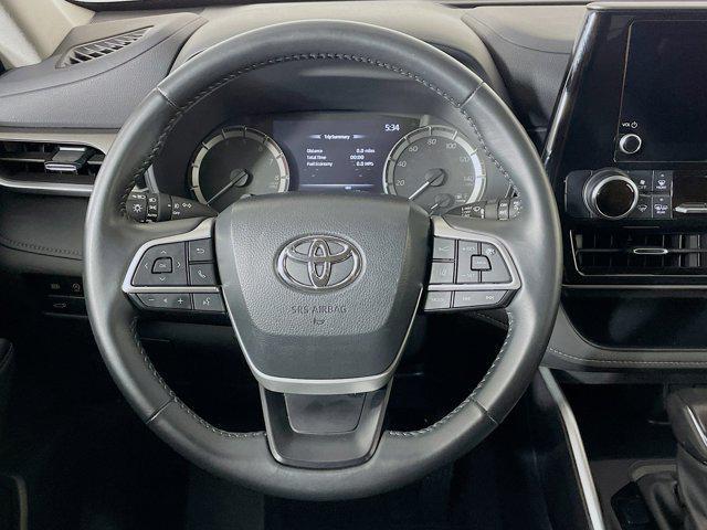 used 2024 Toyota Highlander car, priced at $37,889