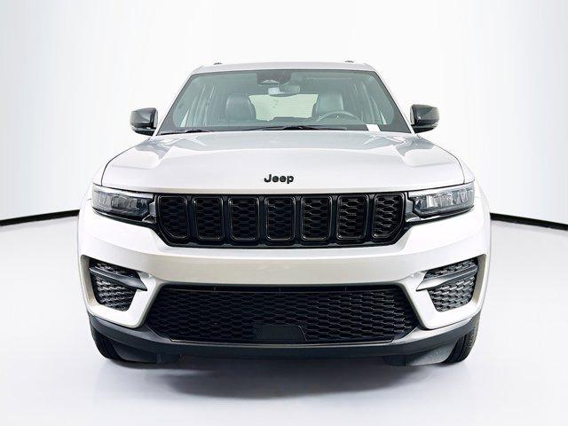 used 2024 Jeep Grand Cherokee car, priced at $29,487