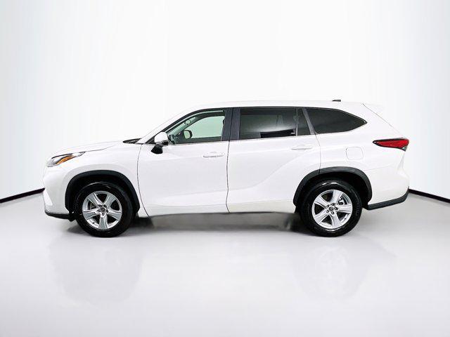 used 2023 Toyota Highlander car, priced at $31,289